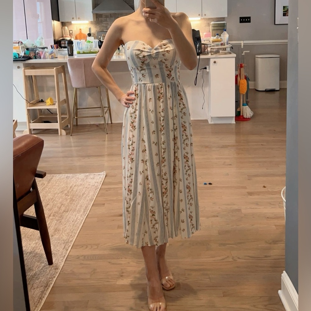 Reformation Aymeline dress in Size 0